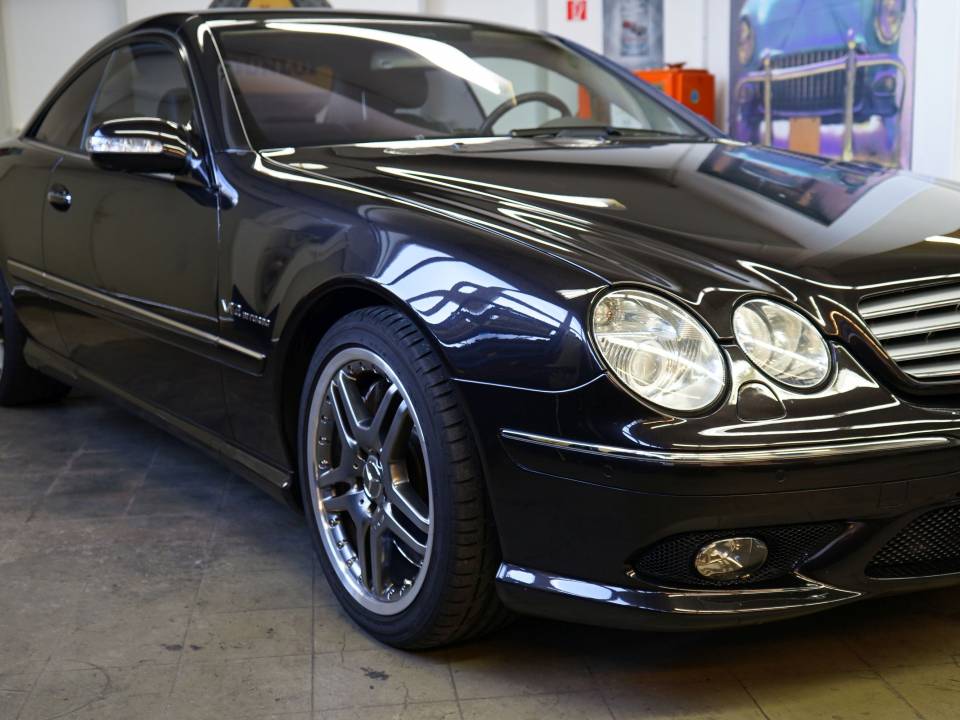 Image 2/22 of Mercedes-Benz CL 65 AMG (2005)