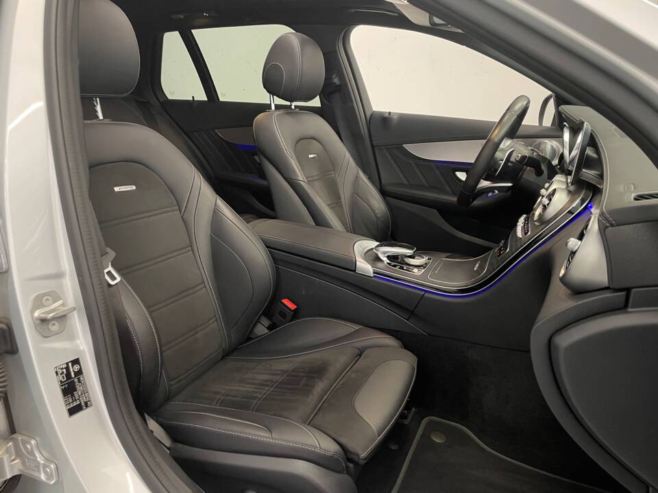 Obraz 15/36 pojazdu Mercedes-Benz C 63 AMG T (2020)