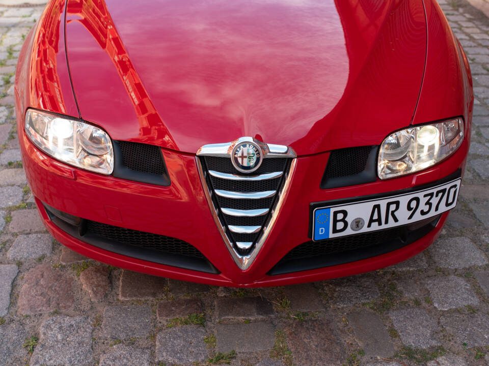 Afbeelding 7/40 van Alfa Romeo GT 2.0 JTS (2004)