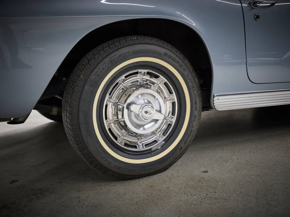 Image 31/78 of Chevrolet Corvette (1962)