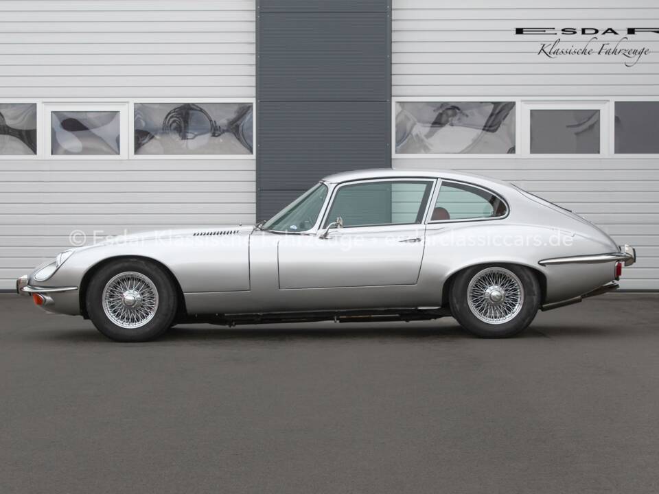 Afbeelding 4/28 van Jaguar E-Type V12 (2+2) (1971)