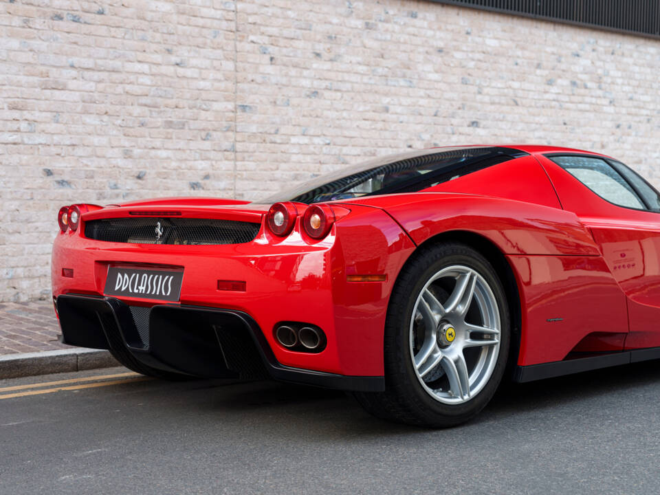 Bild 15/29 von Ferrari Enzo Ferrari (2002)