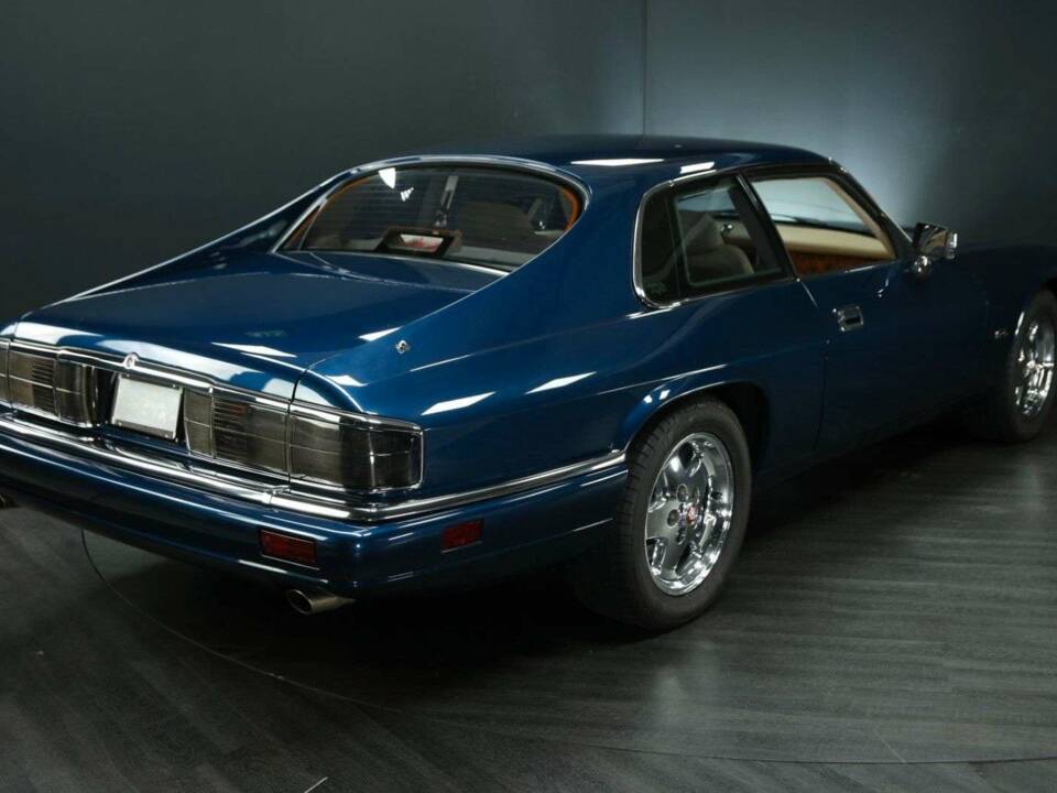Image 2/49 de Jaguar XJS 4.0 (1995)