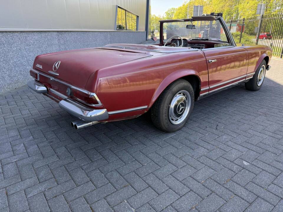 Image 6/50 of Mercedes-Benz 230 SL (1966)