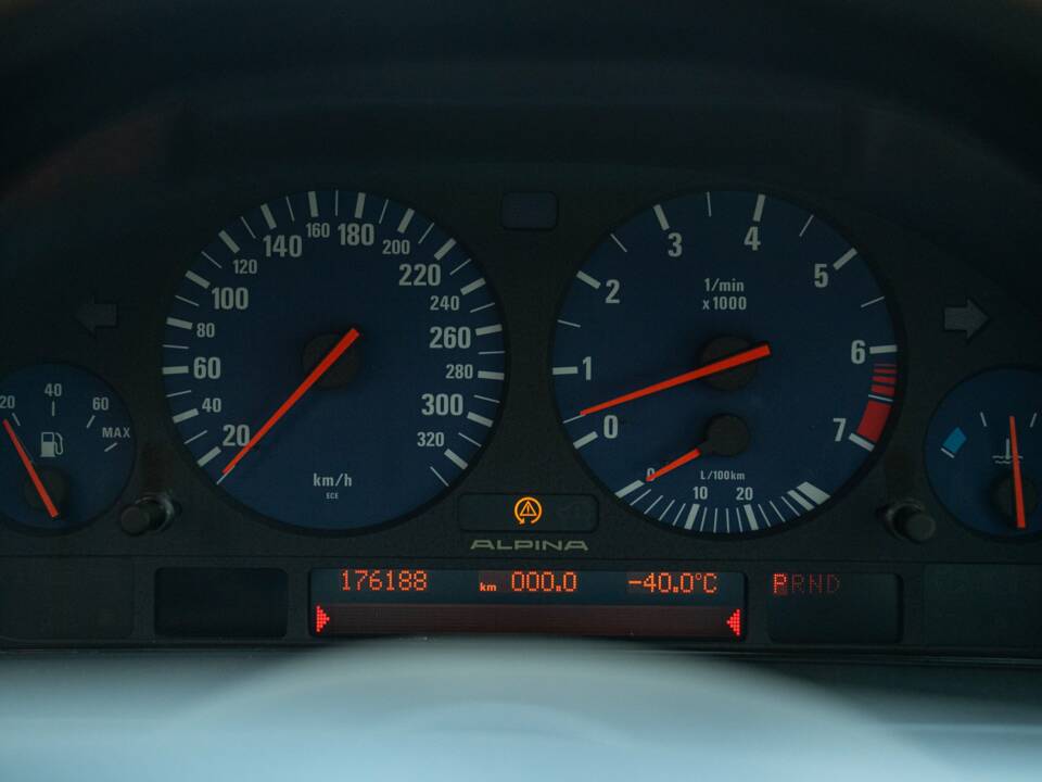 Bild 36/50 von ALPINA B10 V8 Touring (1998)