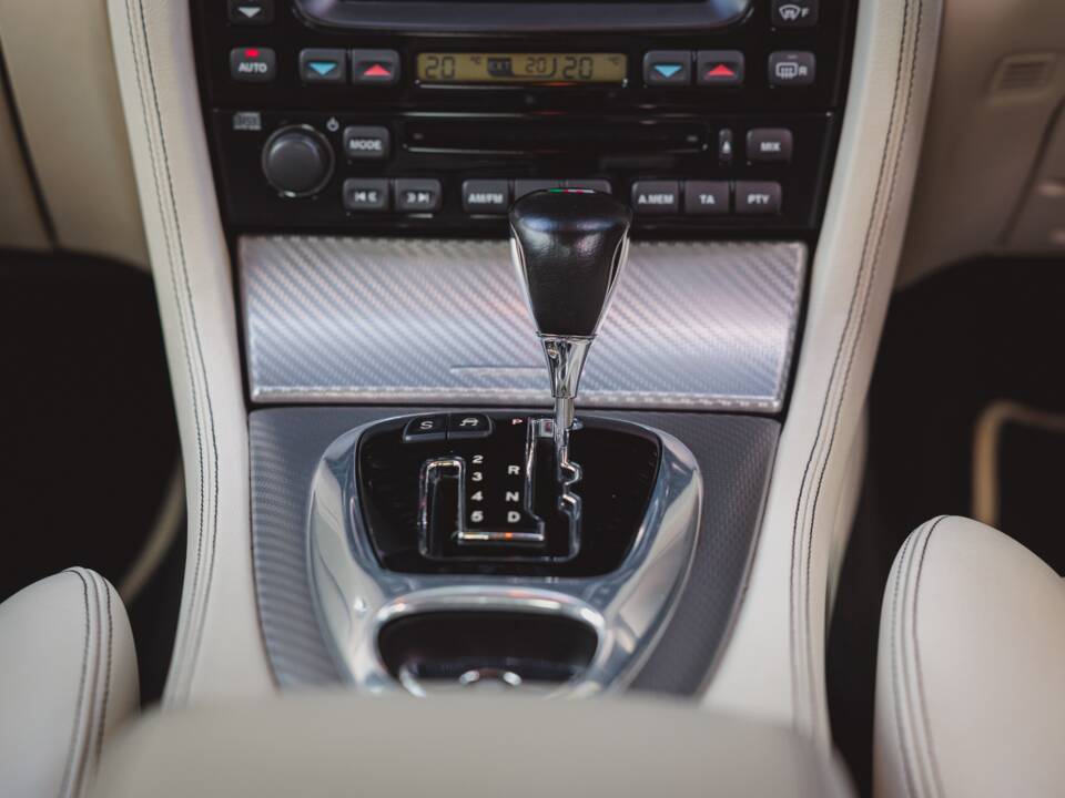 Bild 18/47 von Jaguar XJR (2006)