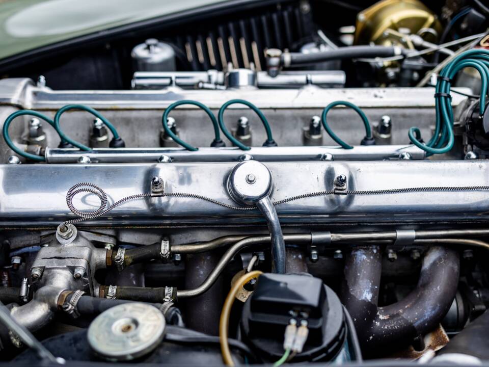 Image 46/50 de Aston Martin DB 4 (1960)