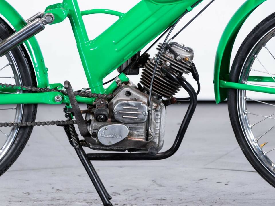 Image 24/44 de Ducati Cucciolo (1951)