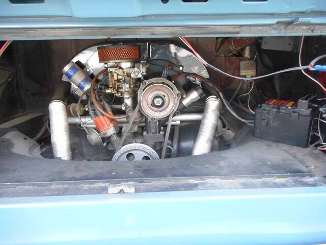 Image 18/20 of Volkswagen T2b Kombi (1973)