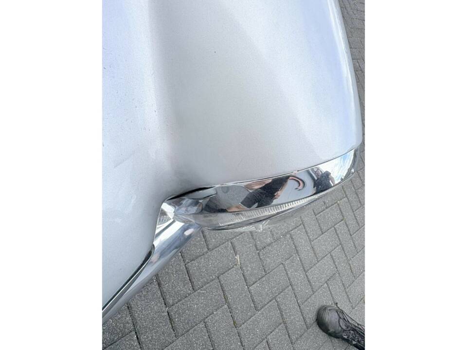 Image 21/50 of Mercedes-Benz 230 SL (1966)