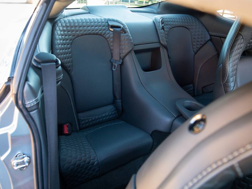 Image 68/80 of Aston Martin Vanquish (2013)