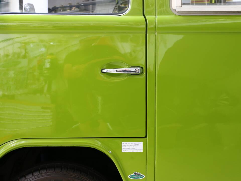 Afbeelding 13/25 van Volkswagen T2b Camper (1979)