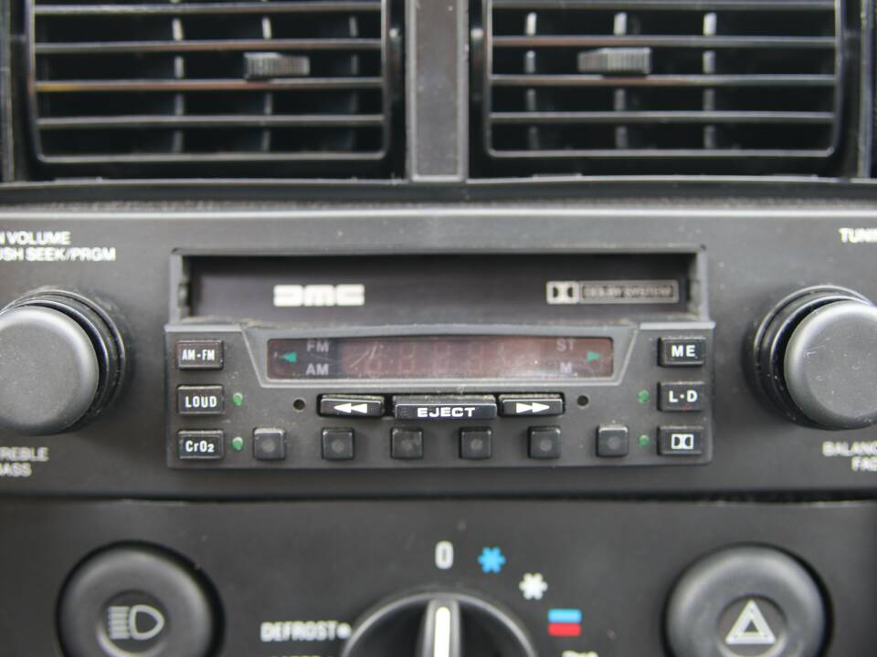 Image 82/92 of DeLorean DMC-12 (1982)
