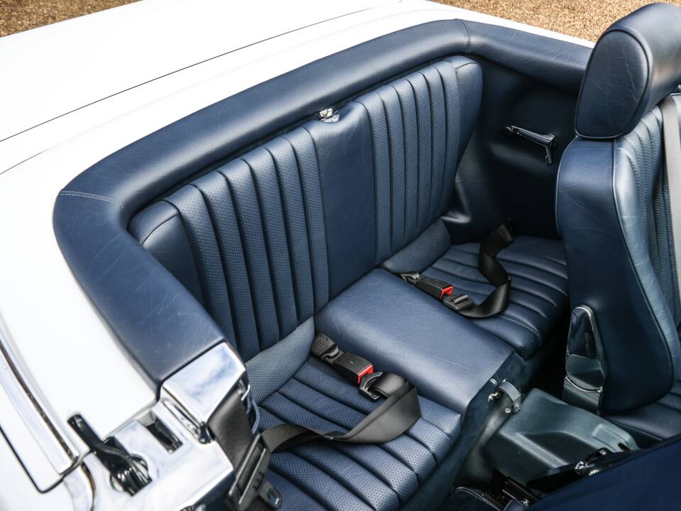 Image 25/35 of Mercedes-Benz 300 SL (1989)