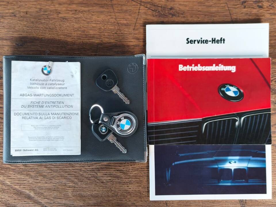 Afbeelding 26/26 van BMW 325i (1989)
