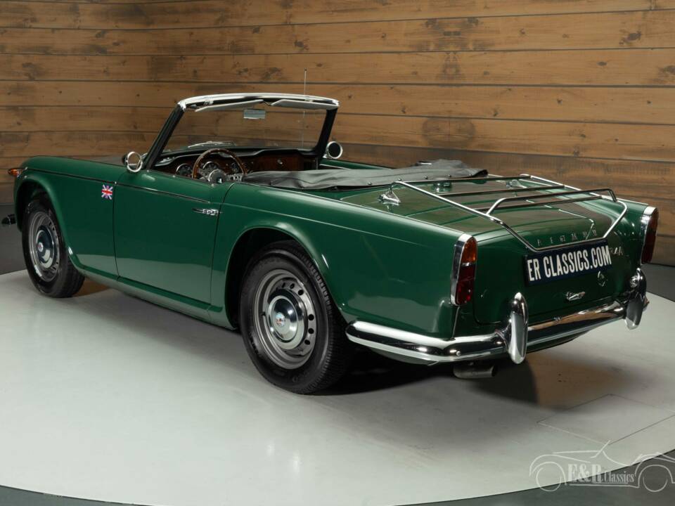 Bild 8/8 von Triumph TR 4A (1967)