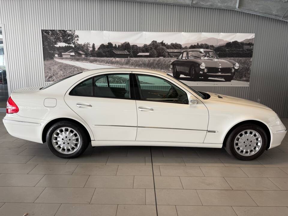 Image 2/14 of Mercedes-Benz E 200 Kompressor (2006)