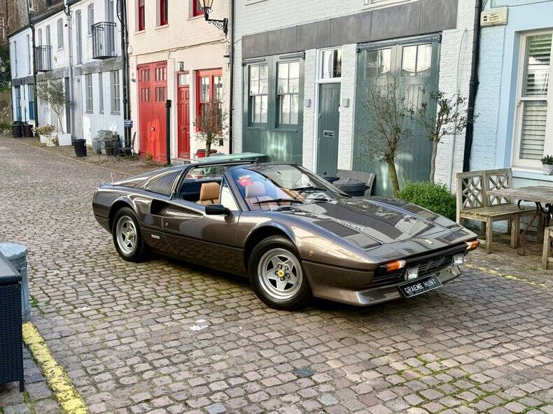Image 2/50 of Ferrari 308 GTS (1900)