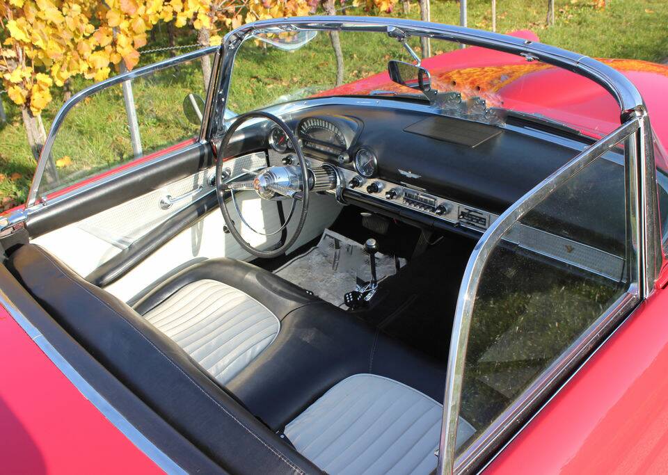 Image 6/8 of Ford Thunderbird (1955)