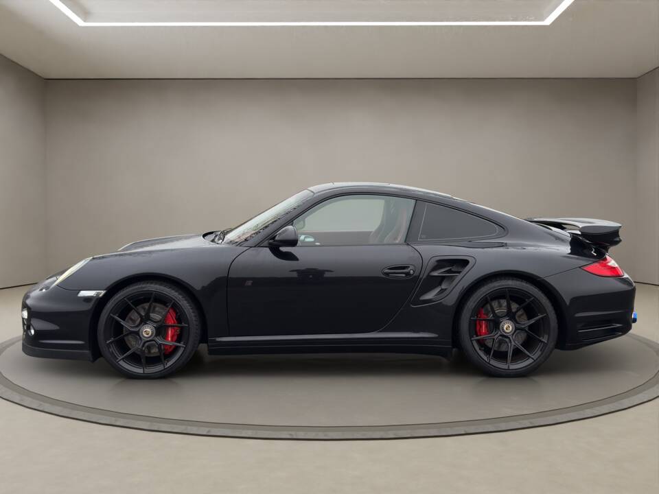 Image 26/44 of Porsche 911 Turbo (2010)