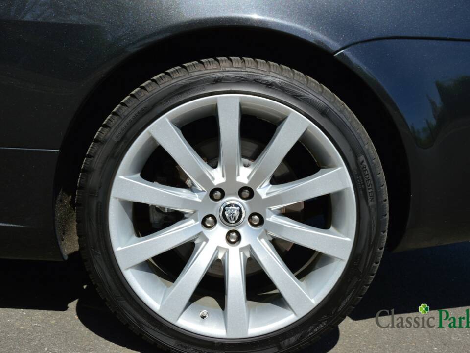 Image 14/50 de Jaguar XK (2012)