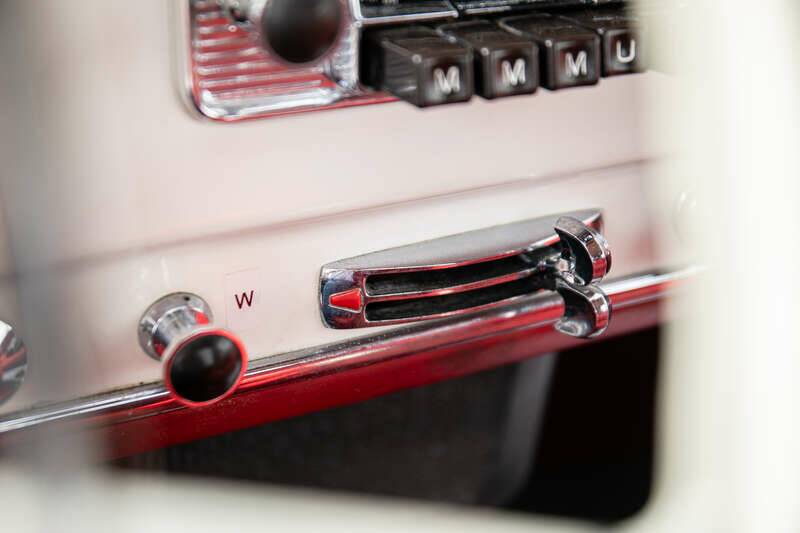 Image 21/49 of Mercedes-Benz 190 SL (1960)
