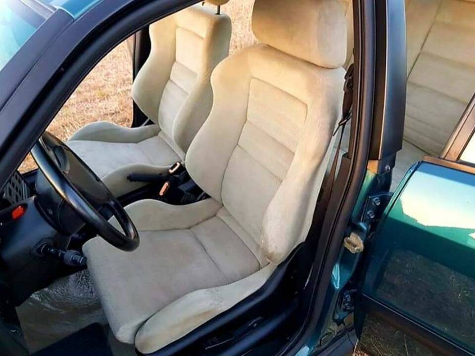 Immagine 8/10 di Lancia Delta HF Turbo (1994)