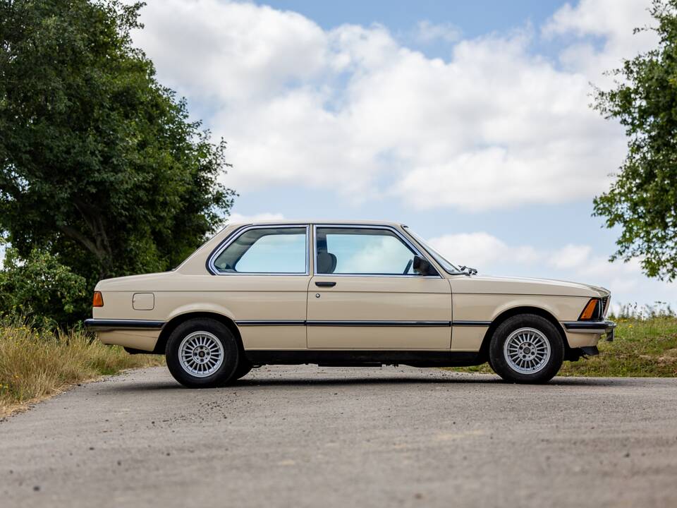 Image 16/48 of BMW 320/6 (1980)