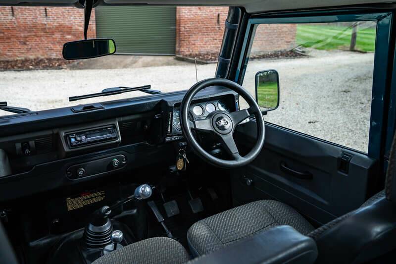 Bild 2/50 von Land Rover Defender 110 Turbo Diesel (1999)