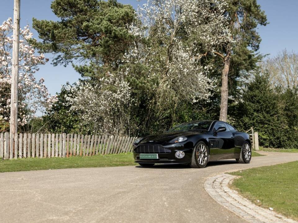 Bild 58/65 von Aston Martin V12 Vanquish S (2007)