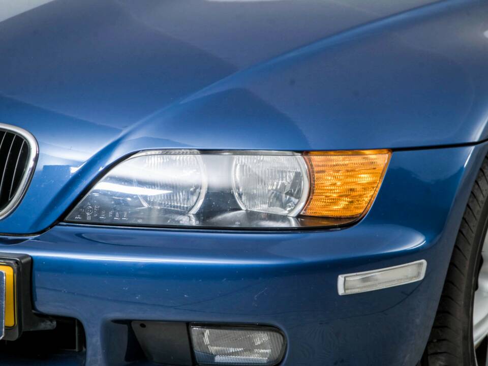 Bild 22/50 von BMW Z3 1.9i (2000)