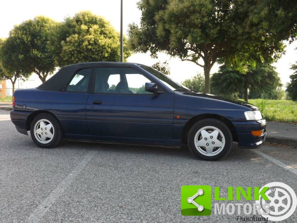 Afbeelding 6/10 van Ford Escort 1.8 16v (1992)