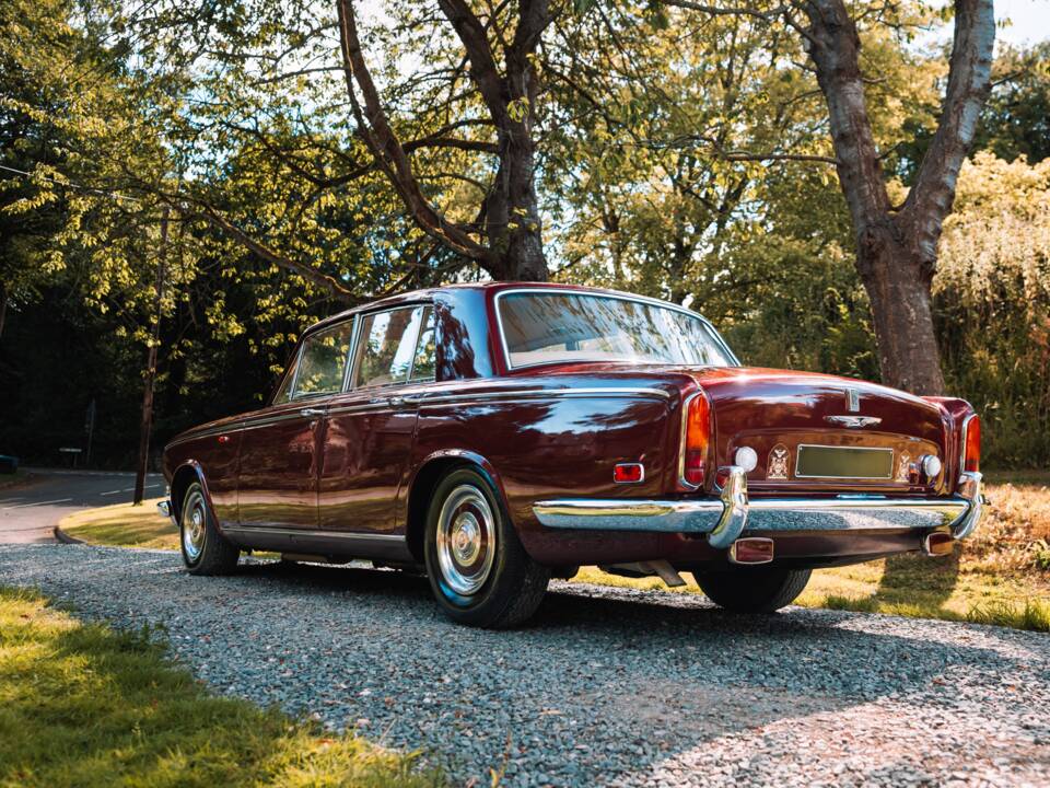 Immagine 3/50 di Rolls-Royce Silver Shadow I (1970)