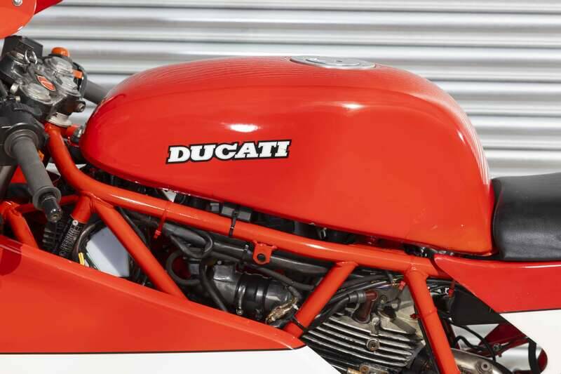 Afbeelding 25/39 van Ducati 900 Supersport (1989)