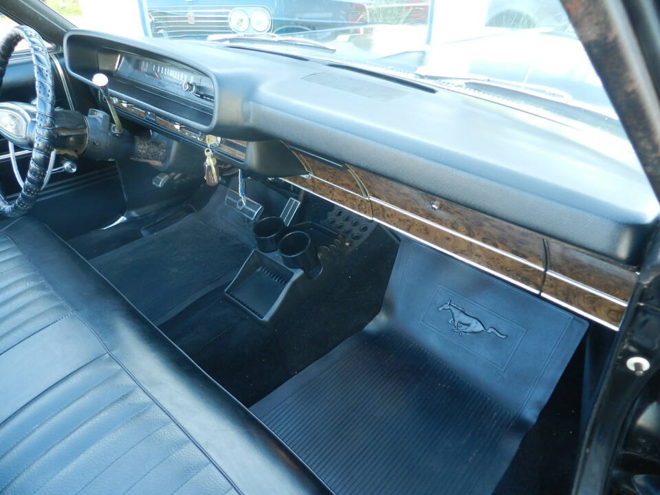 Image 18/64 of Ford Galaxie 500 XL (1968)