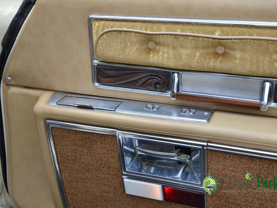 Immagine 17/50 di Buick Electra 225 Hardtop (1976)