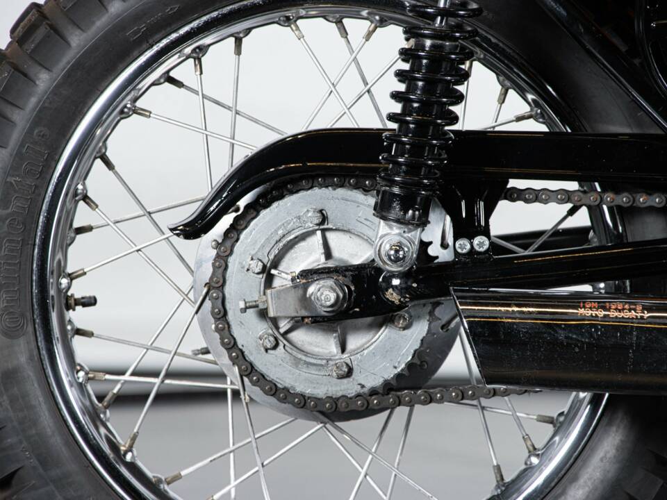 Immagine 29/50 di Ducati 250 Scrambler (1971)