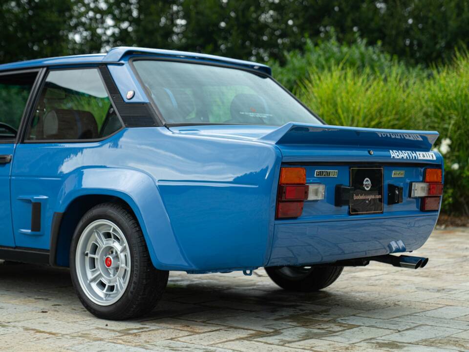 Image 13/50 of FIAT 131 Abarth Rally (1981)