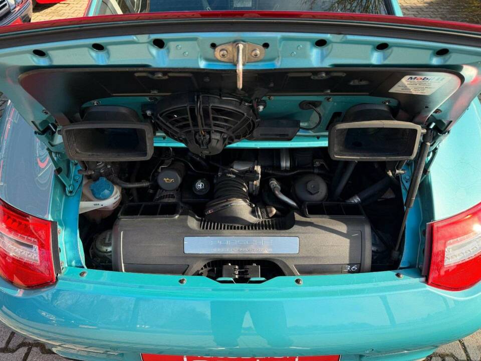 Bild 22/25 von Porsche 911 Carrera (2010)