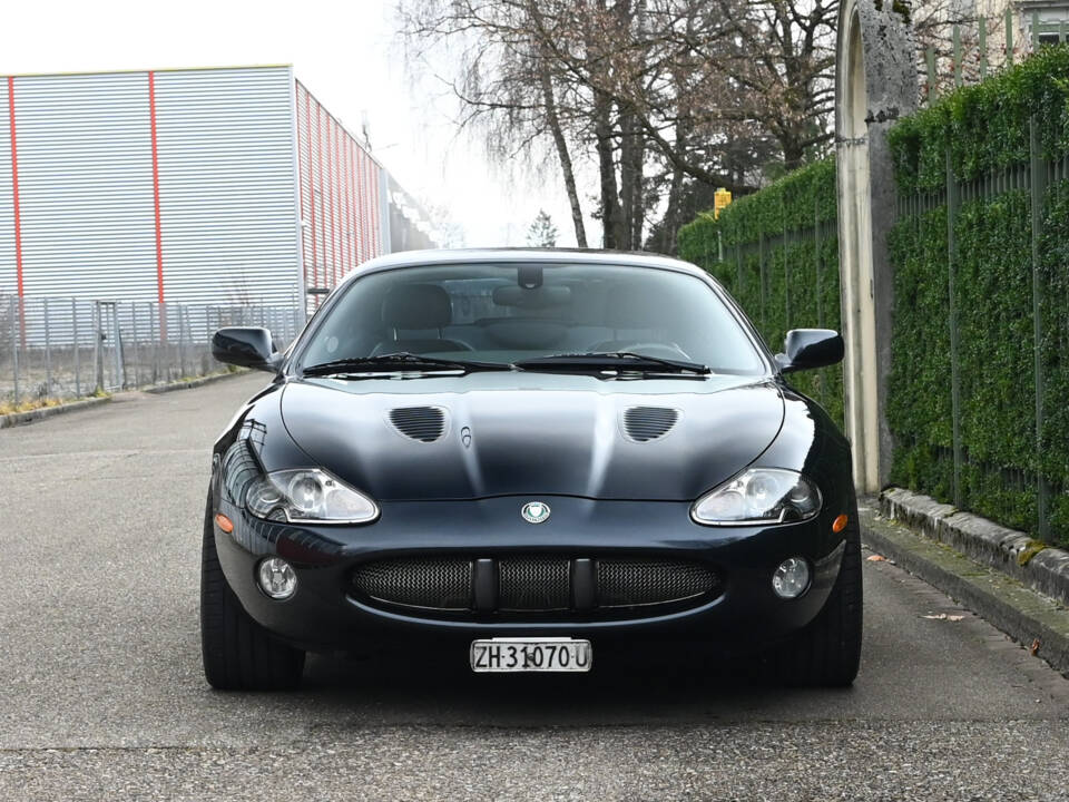 Image 14/51 of Jaguar XKR (2003)