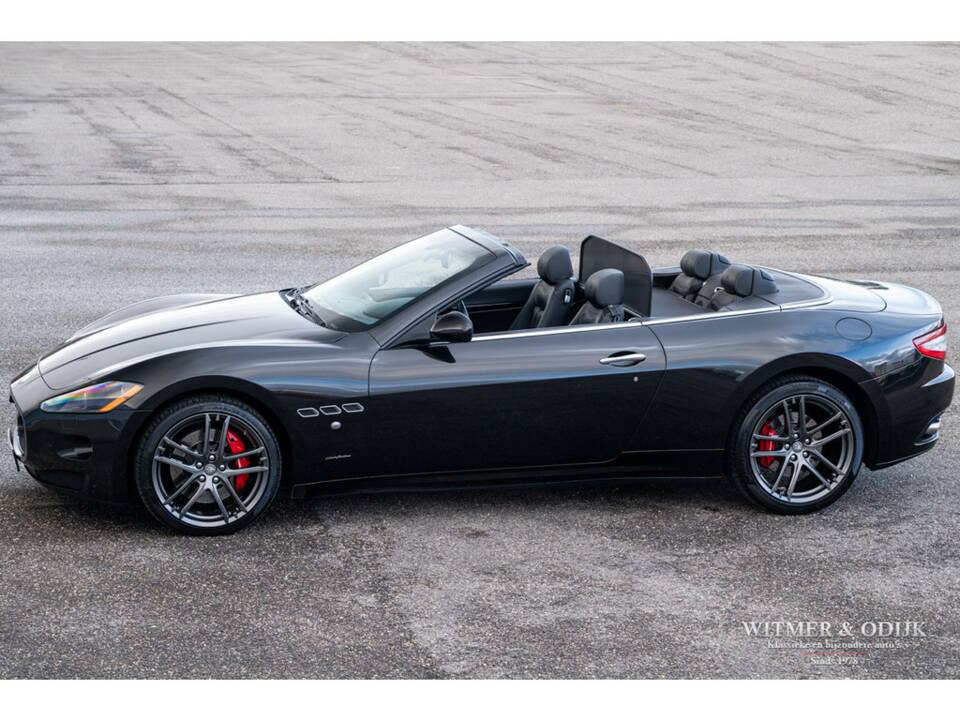 Imagen 11/42 de Maserati GranCabrio 4.7 (2010)