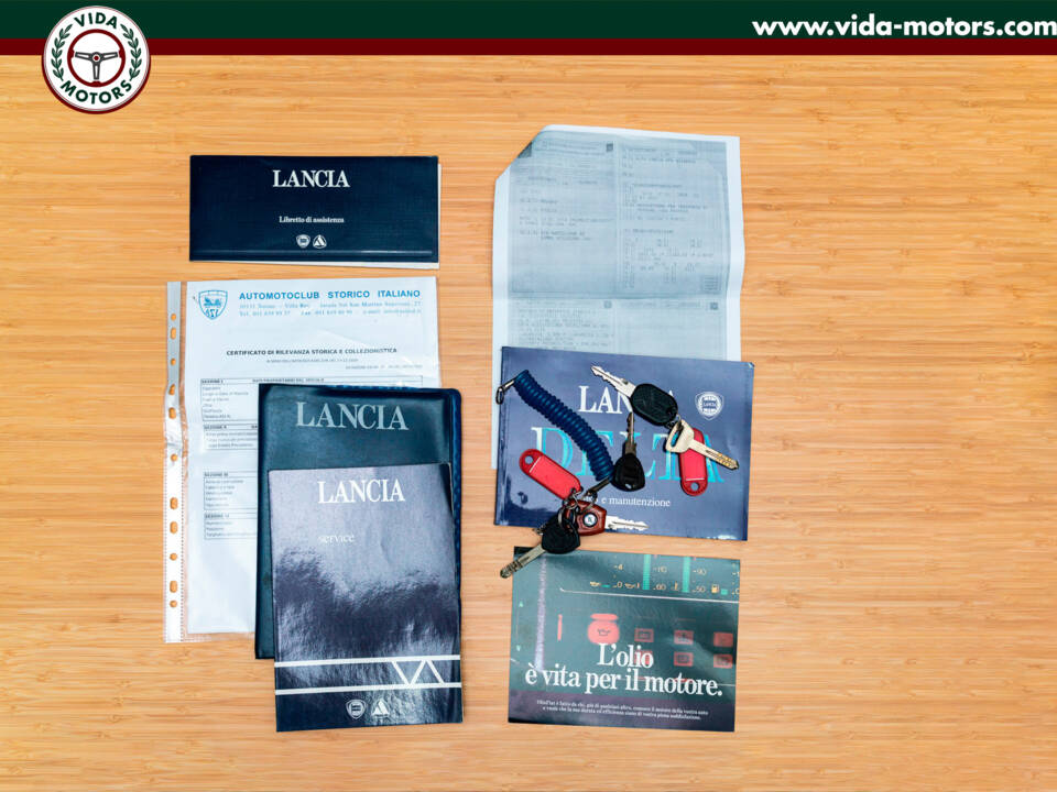 Image 19/20 of Lancia Delta HF Integrale 16V (1991)