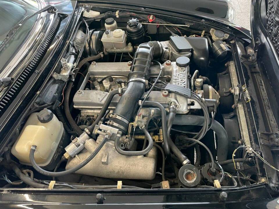 Immagine 18/18 di Alfa Romeo 2.0 Spider (1993)