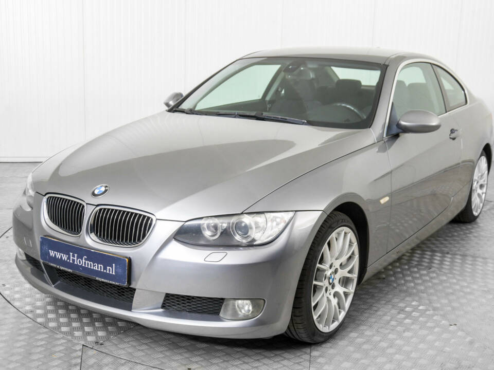 Imagen 17/50 de BMW 325i (2007)
