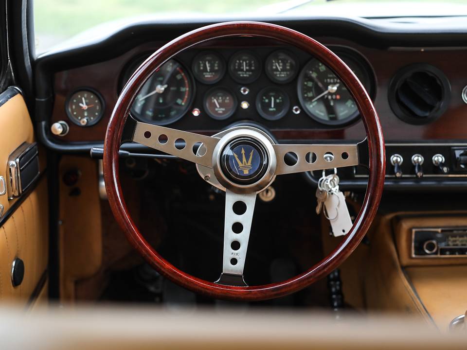 Bild 9/15 von Maserati Mexico 4700 (1971)