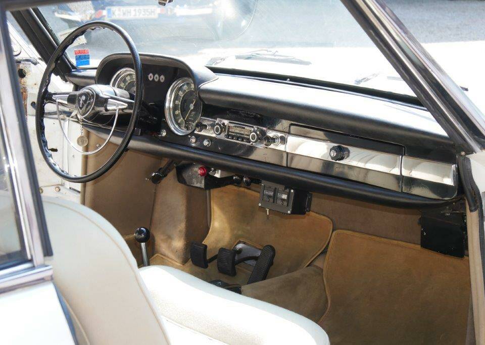 Image 4/10 of Lancia Flaminia Coupe Pininfarina (1961)