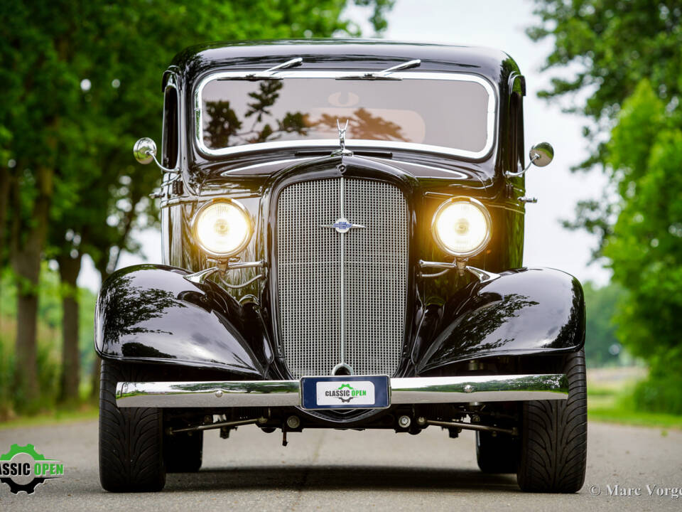 Image 2/54 of Chevrolet Standard (1936)