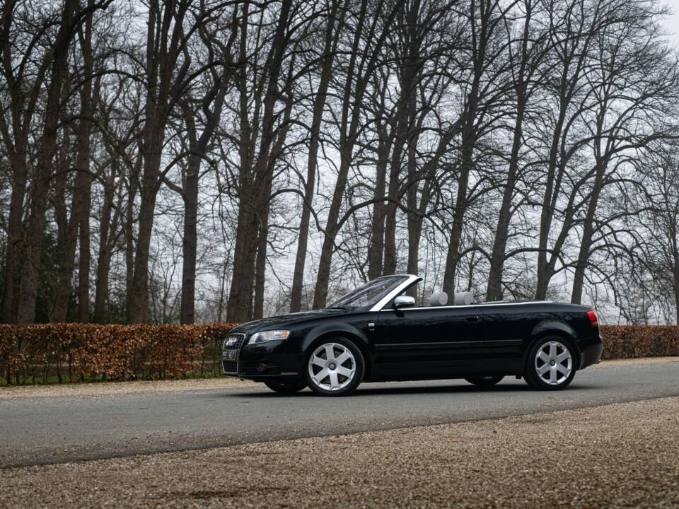 Image 3/39 of Audi S4 (2006)