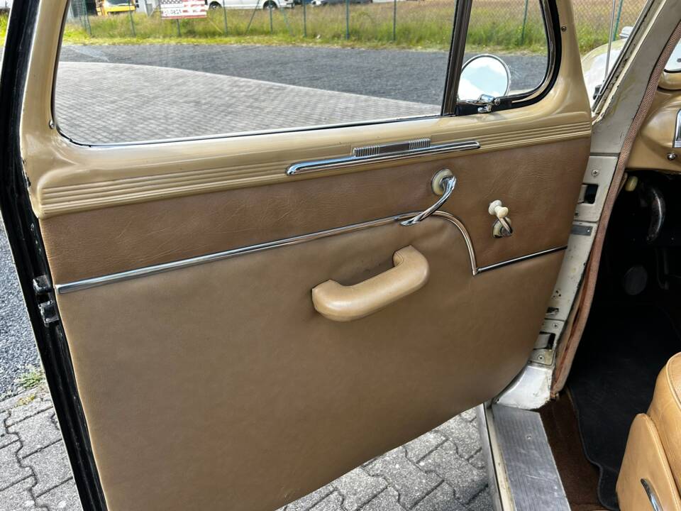 Bild 65/78 von Plymouth Special Deluxe (1948)