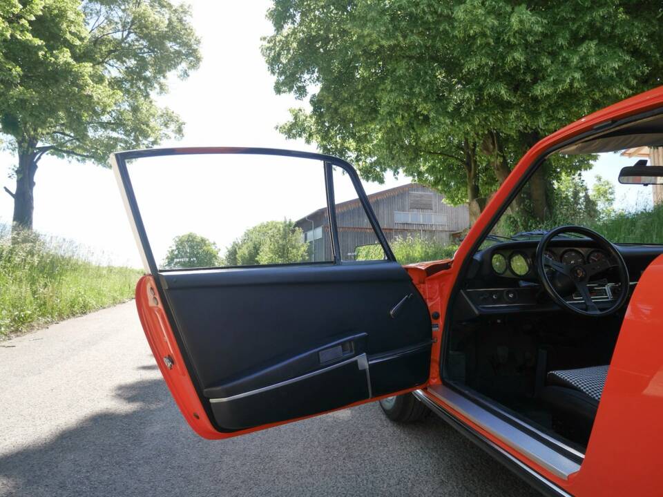 Image 31/50 de Porsche 911 2.4 S (1900)